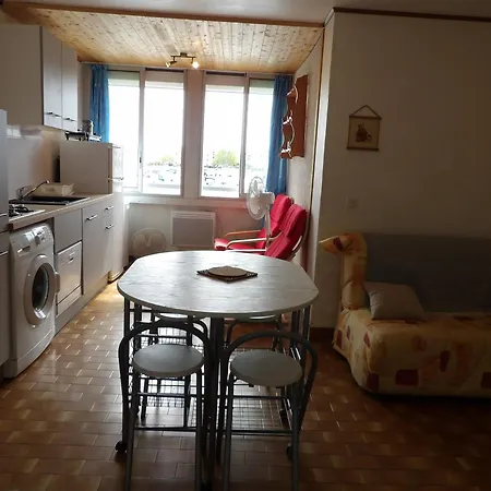 St Cyprien En Avec Piscine Appartement *