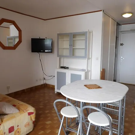 St Cyprien En Avec Piscine Apartment