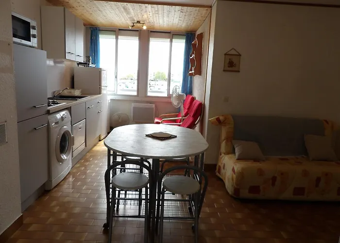 St Cyprien En Avec Piscine アパート *